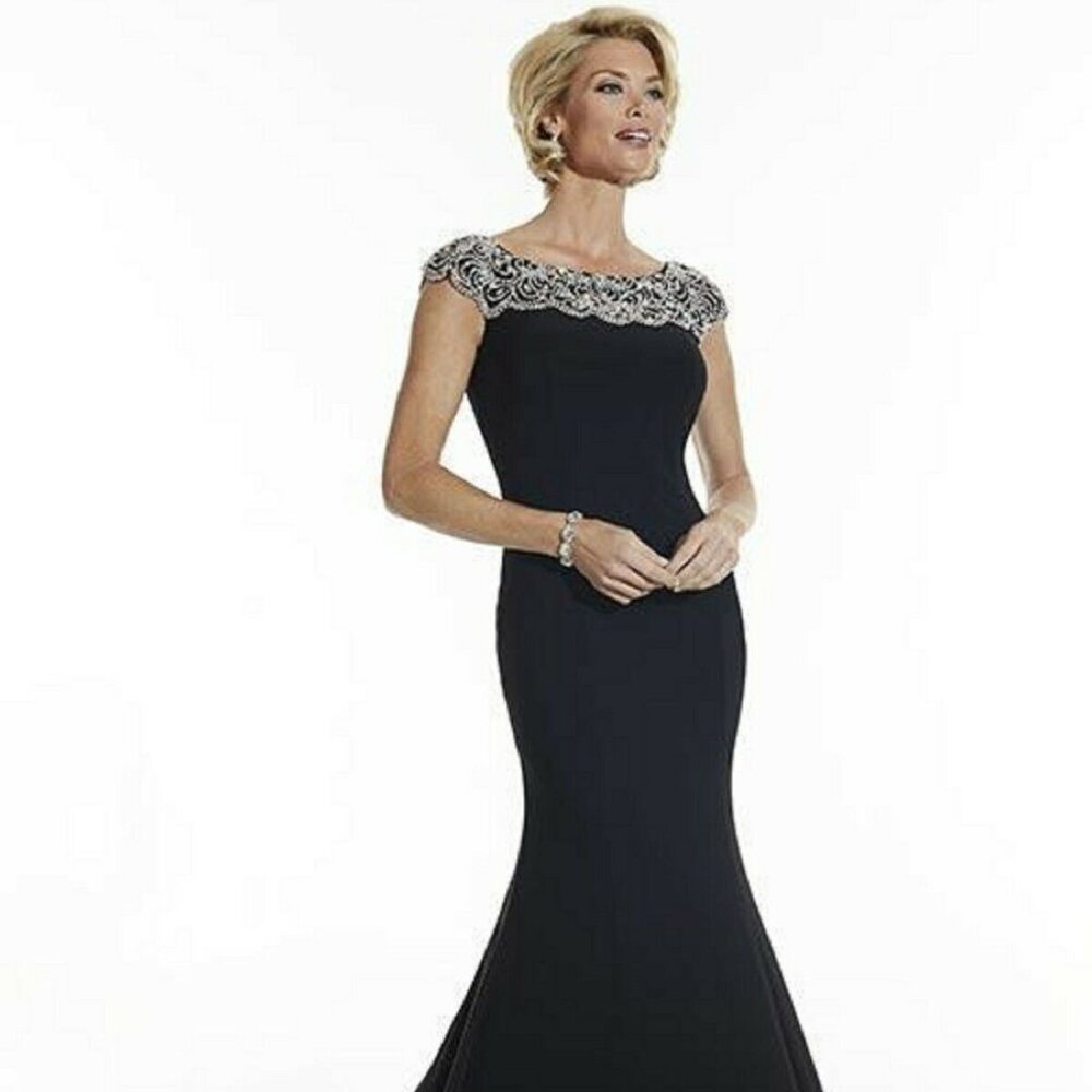 Majestic Purple Embellished Neckline Cap Sleeve Evening Gown Size 14